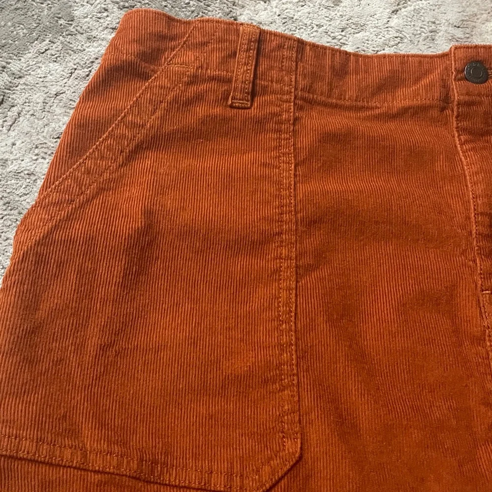 Old Navy Rust Corduroy Mini Skirt. 
Size 16. - Picture 2 of 10